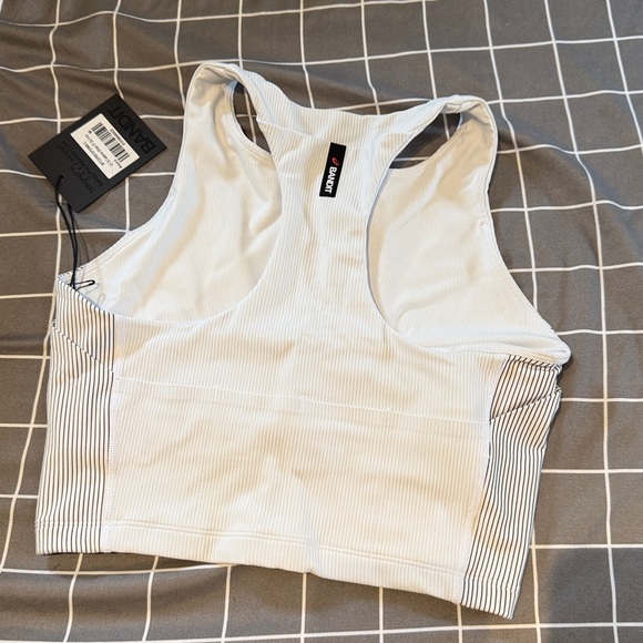 Bandit White and Red Athletic Crop Top - Picture 3 of 6